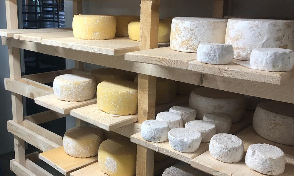 Lakin's Gorges Cheese